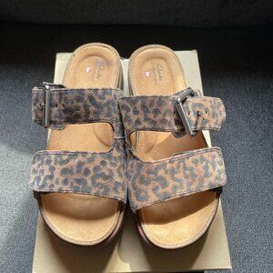 Clarks Elayne Ease Adjustable Sandal Leopard Print Sz 7.5